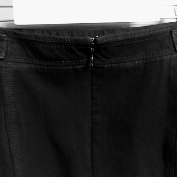 White House Black Market 🌿Casual Skirt - Picture 5 of 11